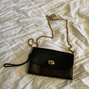 Coach crossbody wallet bag with detachable gold chain